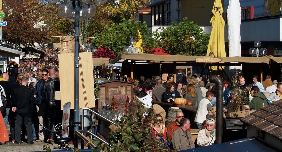 Frühlingsmarkt und Gastronomie